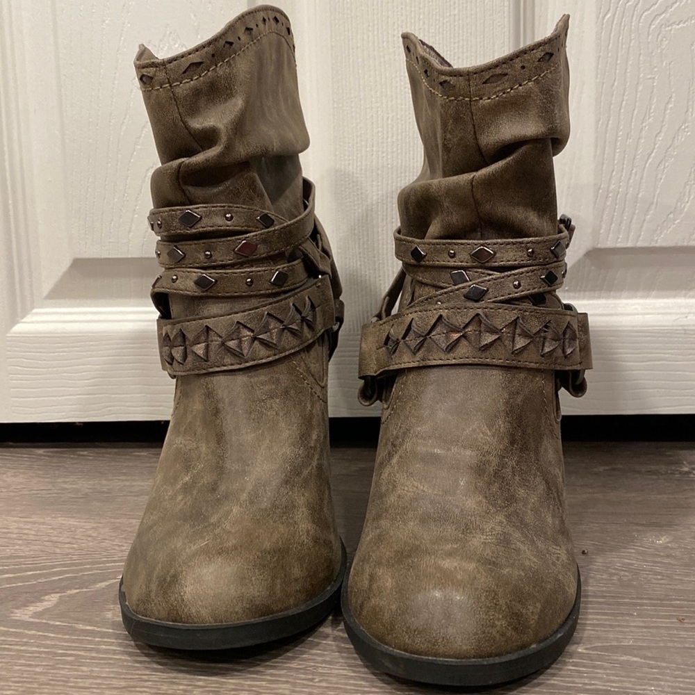 Gray Slip-on ankle boots